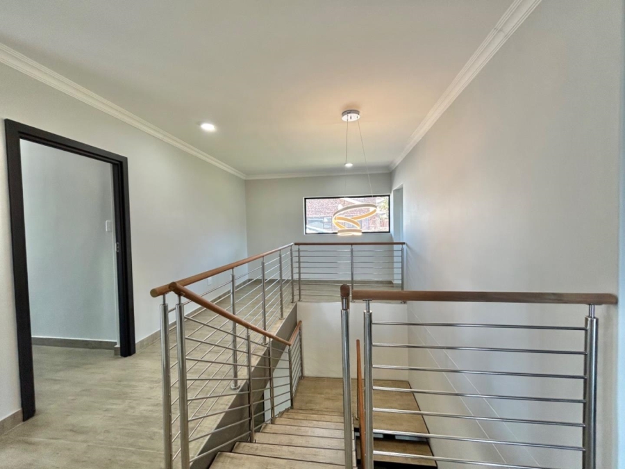 4 Bedroom Property for Sale in Wavecrest Eastern Cape